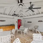 Beautiful Modern Remodeled Maui Banyan