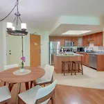 Steps To Shore Kihei Beachgoers Condo With Pool!