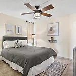 Cute Ocean View Condo, Walk To Beach Lsv03