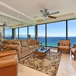 Top Floor Penthouse At The Mahana