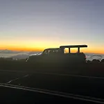 Embark On A Journey Through Maui With Aloha Glamp\'S Jeep And Rooftop Tent Allows You To Discover Diverse Campgrounds, Unveiling The Island\'S Beauty From Unique Perspectives Each Day