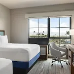 Hampton Inn & Suites Maui North Shore