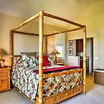 Two Bedroom Condo With Ocean View