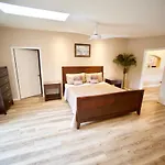 Maui Meadows Guesthouse