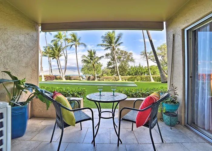 Ocean-View Kihei Condo With Lanai Steps To Beach!