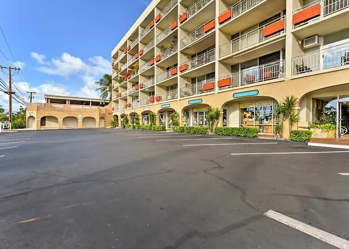 Condo With Private Lanai, Ocean View And On-Site Pool!