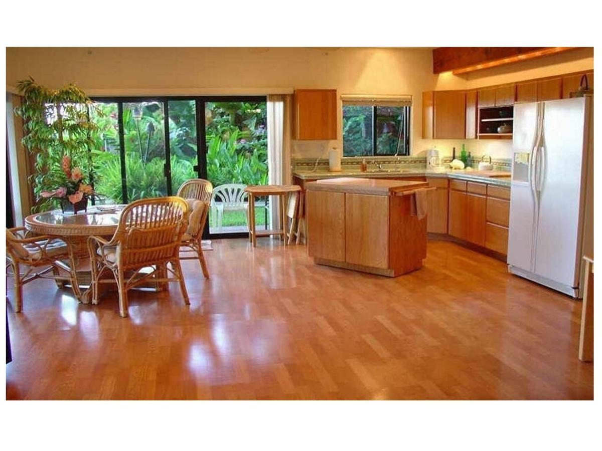 Adventure In Paradise Bed & Breakfast Haiku