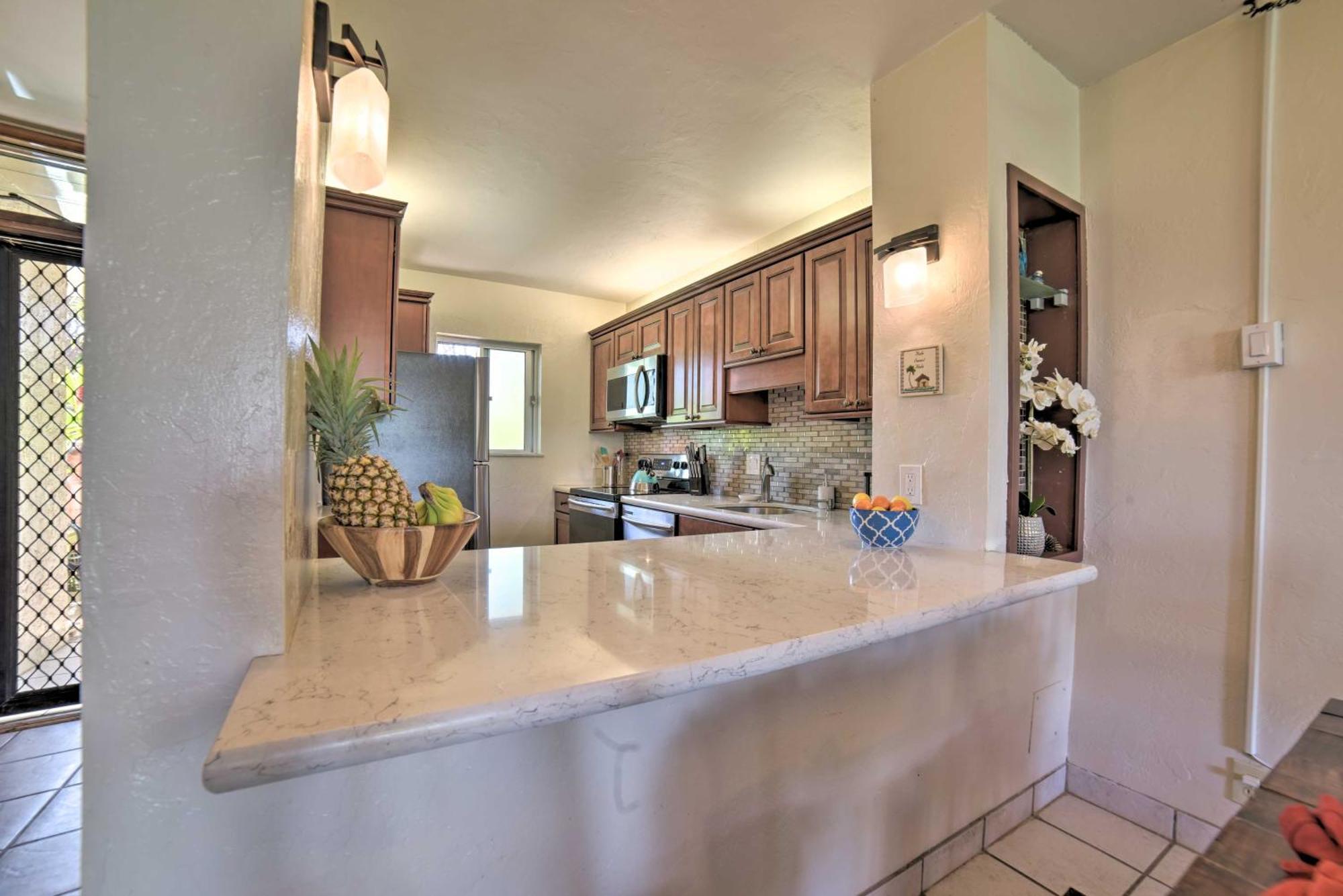 Ocean-view With Lanai Steps To Beach! *