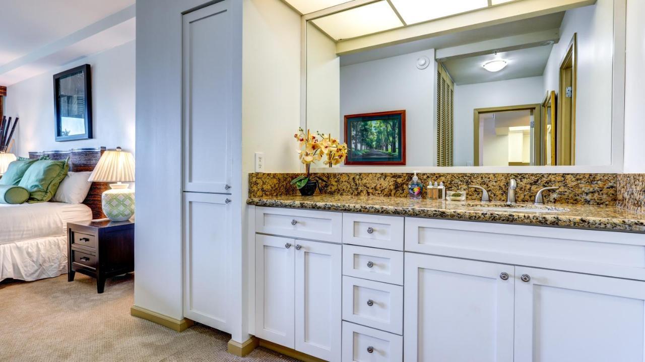 Maui Westside Presents- The Whaler 319 Aparthotel
