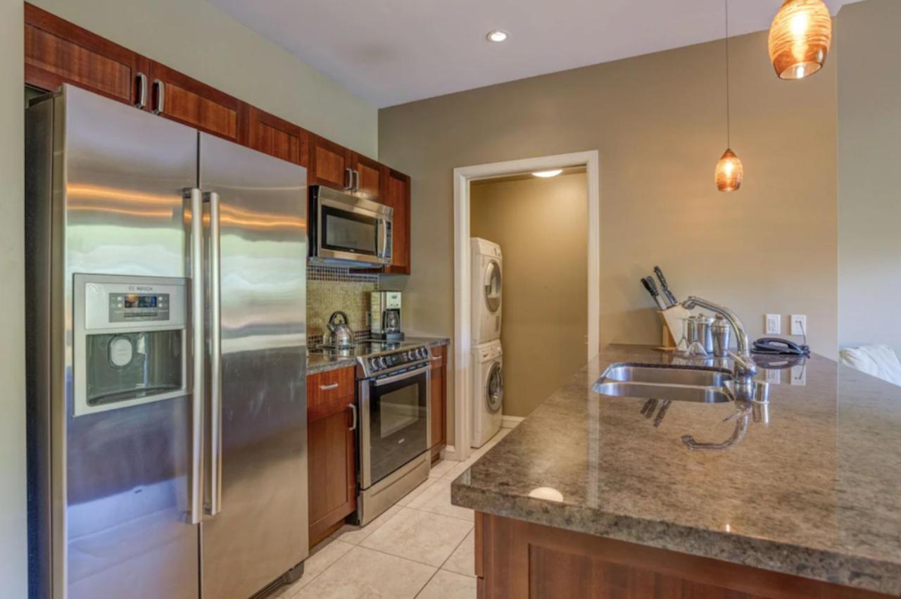 Ground Floor Direct Access With Private Outdoor Yard Space Luxury *