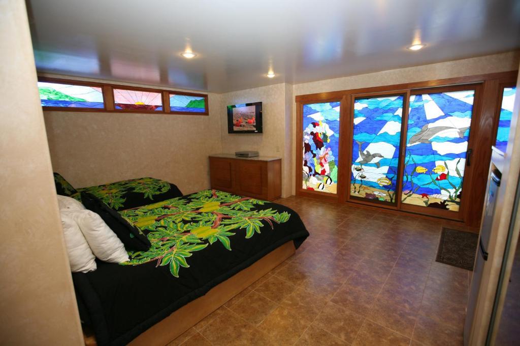 The 3* Lahaina