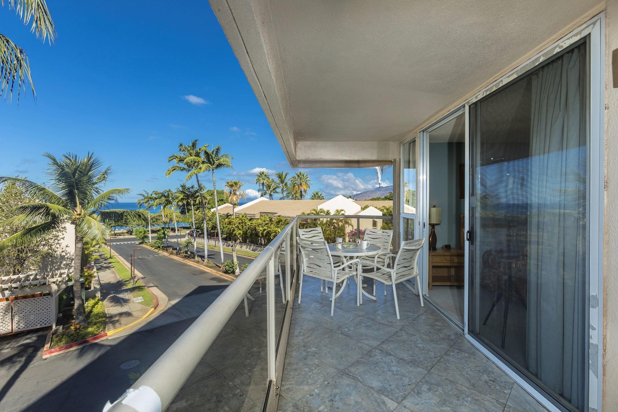 Maui Banyan - Maui & Kihei