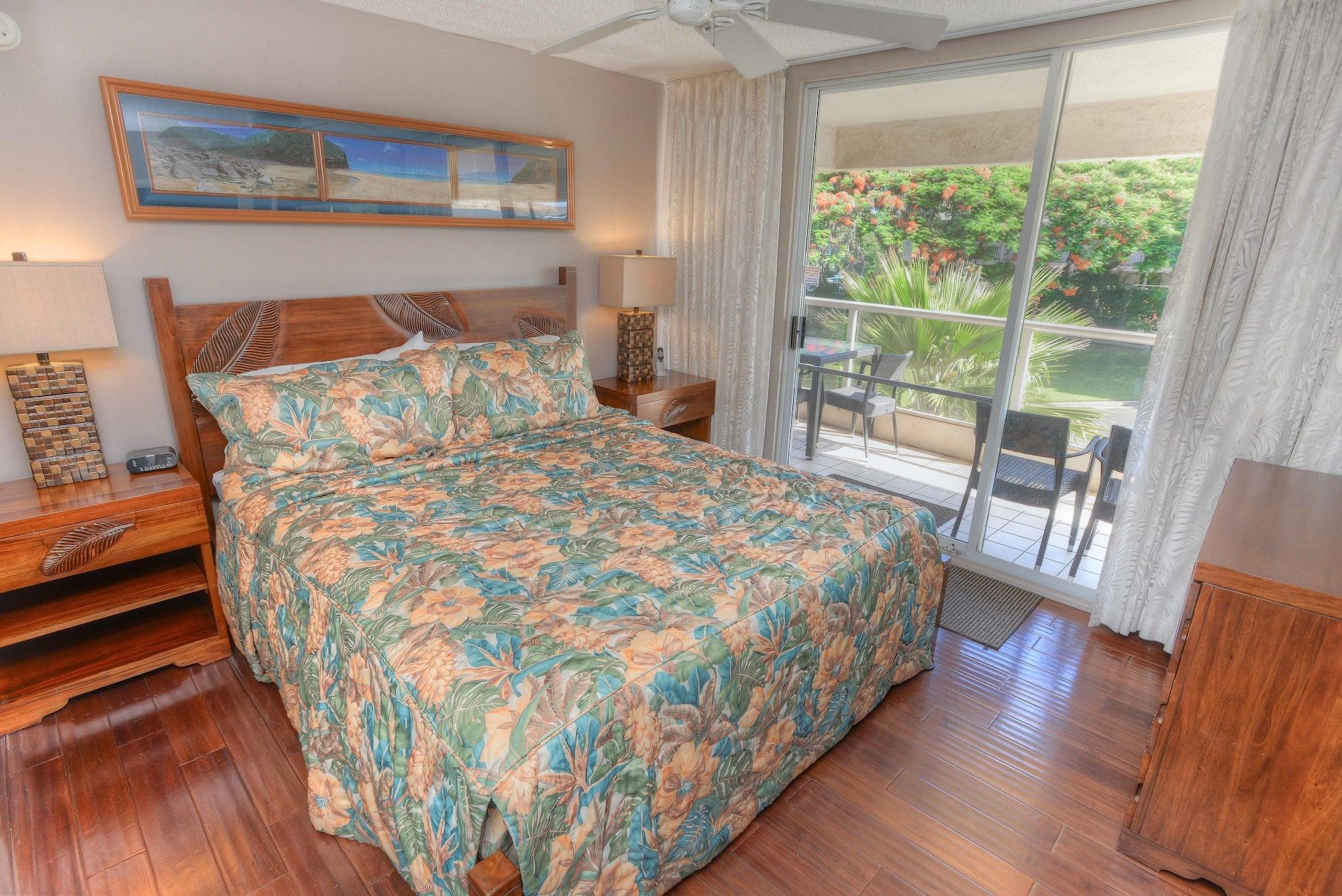Maui Banyan - Maui & Kihei