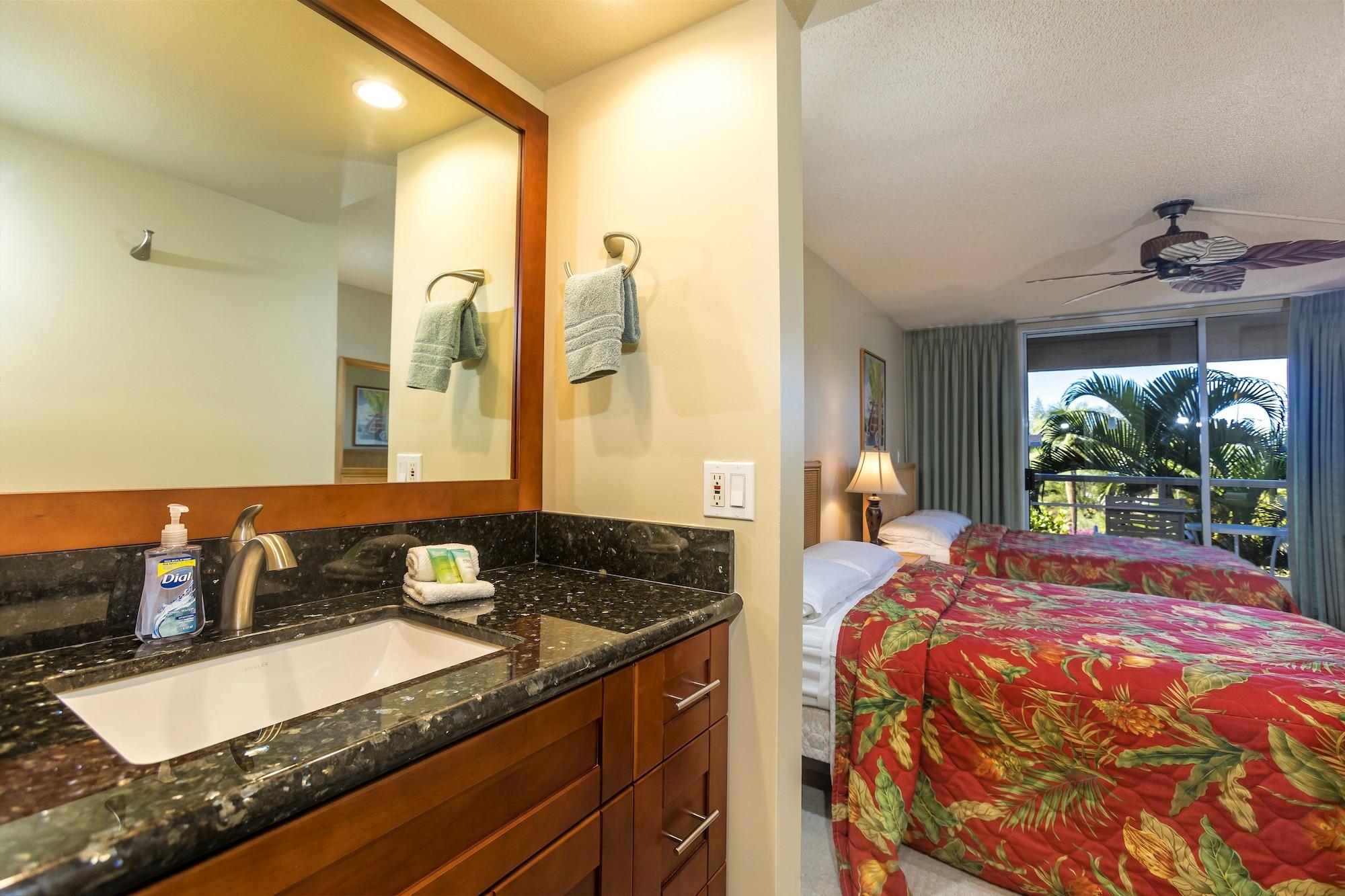 Hotel Maui Banyan - Maui &