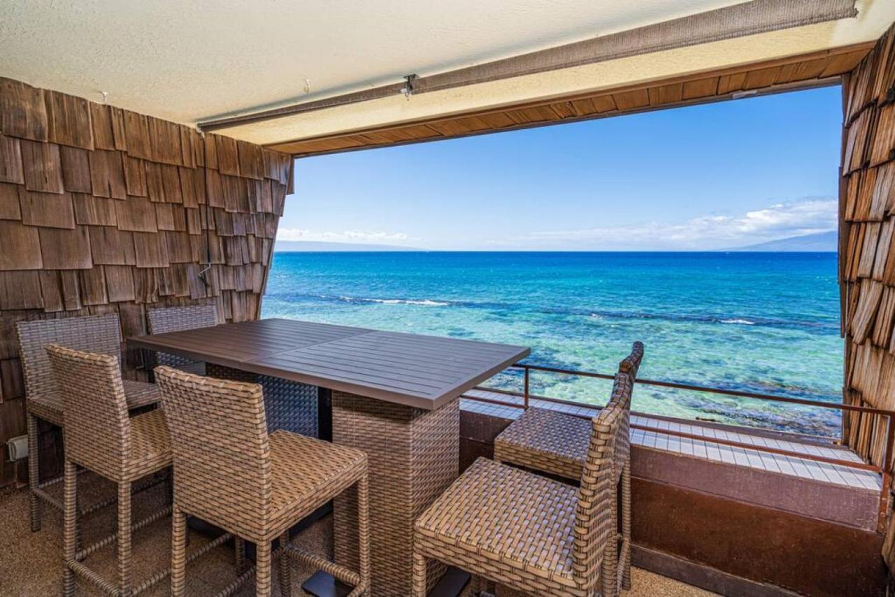 Modern-rustic Renovation Direct Oceanfront Penthouse Kahana