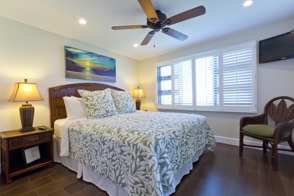 Royal Mauian, #302 *