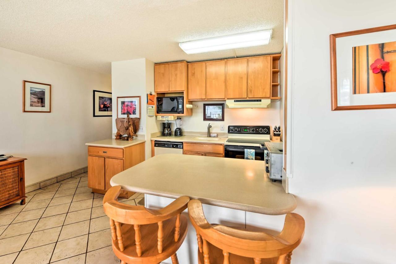 Apartment With Private Lanai, Ocean View And On-site Pool! *