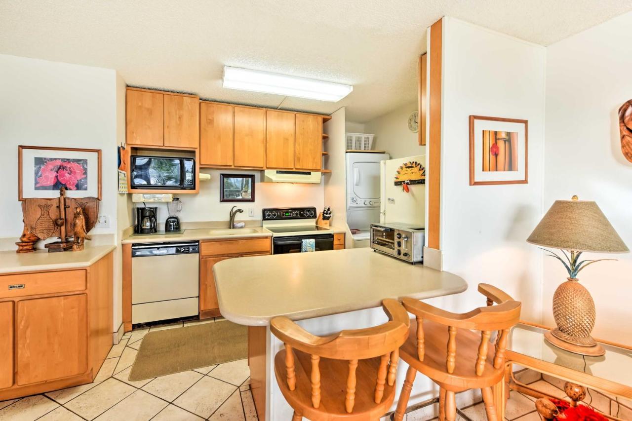 Apartment With Private Lanai, Ocean View And On-site Pool! *