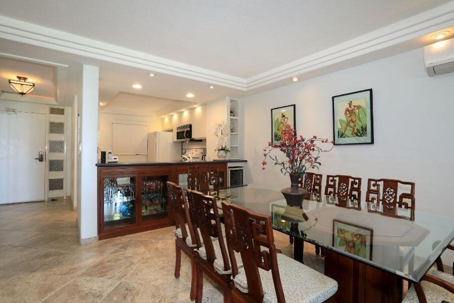 Royal Mauian, #202