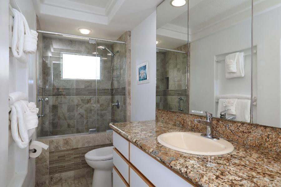 Apartment Royal Mauian, #202