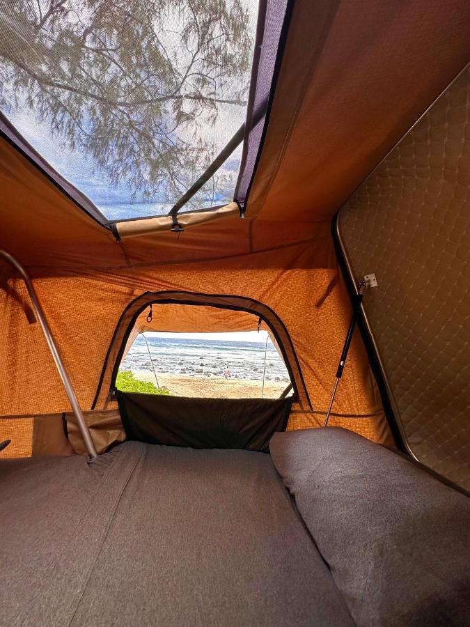 Luxury tent Embark On A Journey Through Maui With Aloha Glamp's Jeep And Rooftop Tent Allows To Discover Diverse Campgrounds, Unveiling The Island's Beauty From Unique Perspectives Each Day Paia