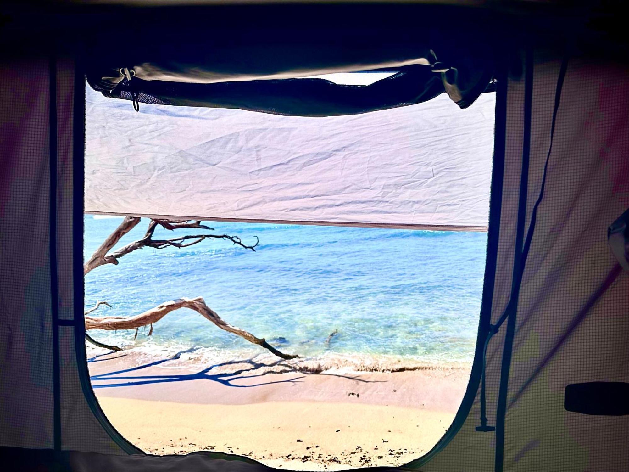 Apartment Embark On A Journey Through Maui With Aloha Glamp's Jeep And Rooftop Tent Allows To Discover Diverse Campgrounds, Unveiling The Island's Beauty From Unique Perspectives Each Day *