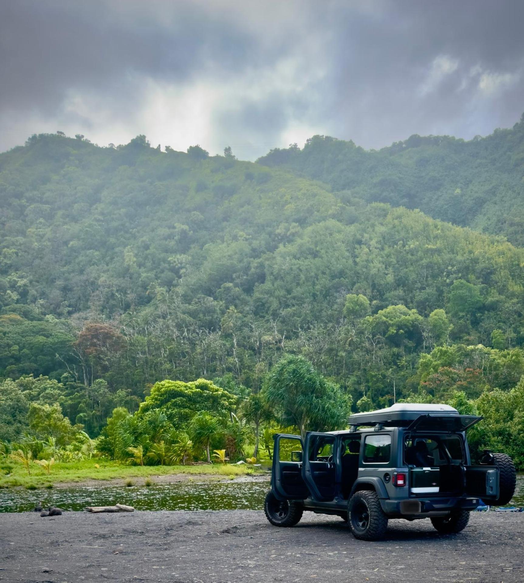 Embark On A Journey Through Maui With Aloha Glamp's Jeep And Rooftop Tent Allows To Discover Diverse Campgrounds, Unveiling The Island's Beauty From Unique Perspectives Each Day Apartment Paia