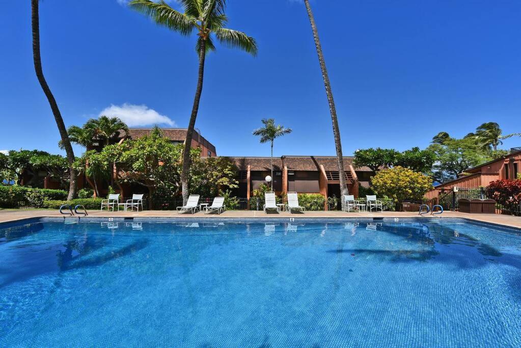 Oceanfront Kuleana Special!!! Apartment Kahana