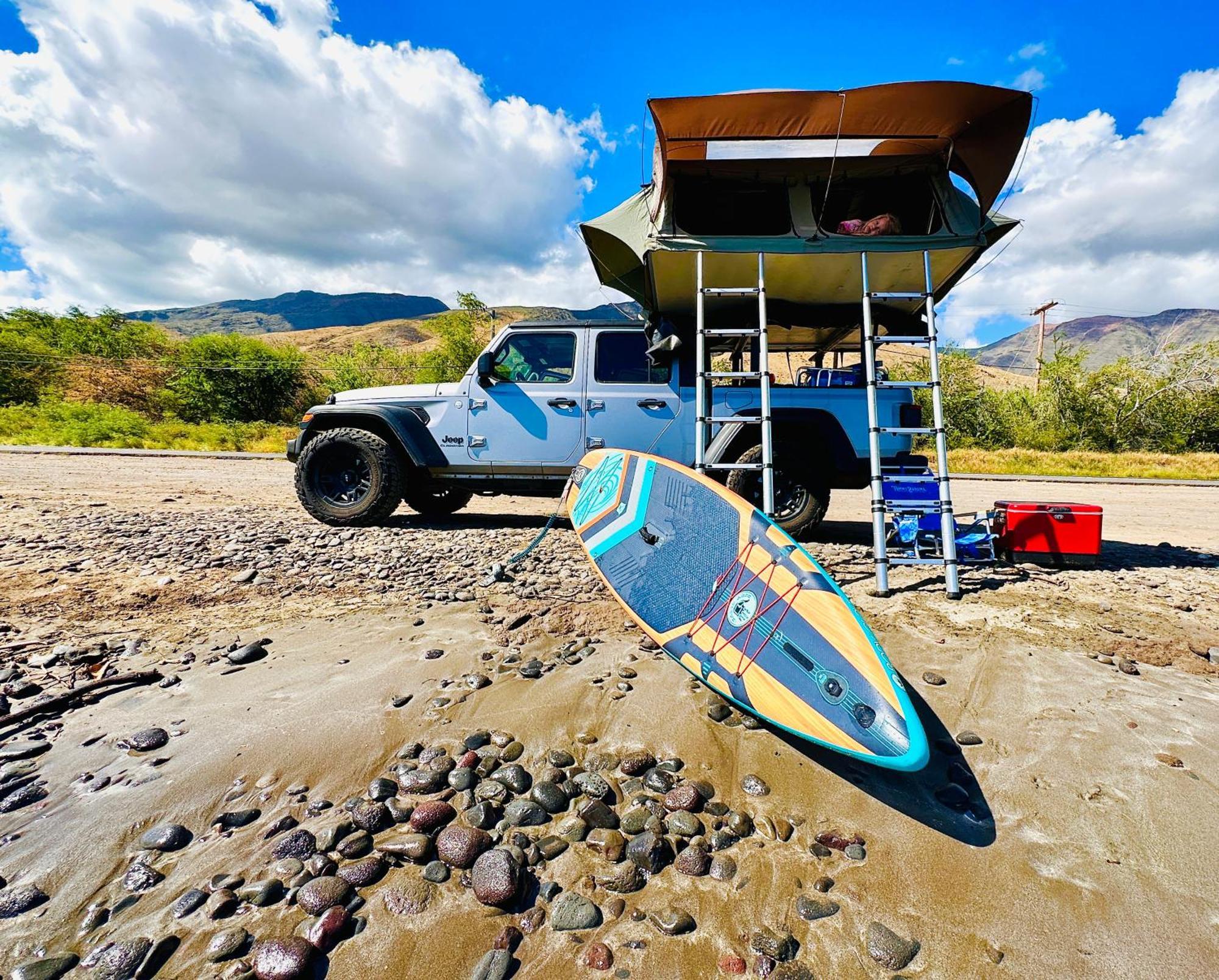Luxury tent Embark On A Journey Through Maui With Aloha Glamp's Jeep And Rooftop Tent Allows To Discover Diverse Campgrounds, Unveiling The Island's Beauty From Unique Perspectives Each Day *