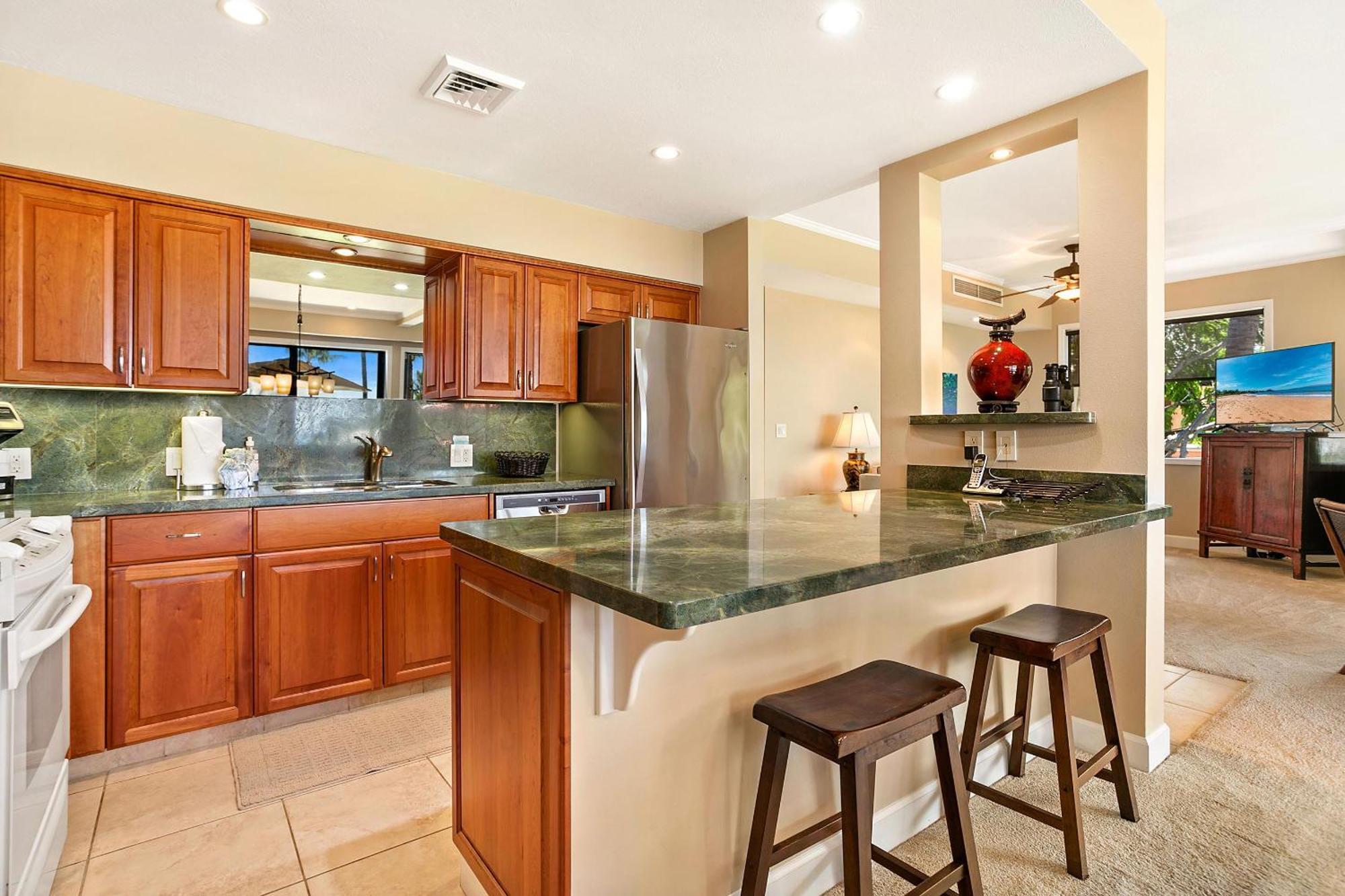 Makena Surf G-201 - End Unit, Panoramic Views, Ac! *