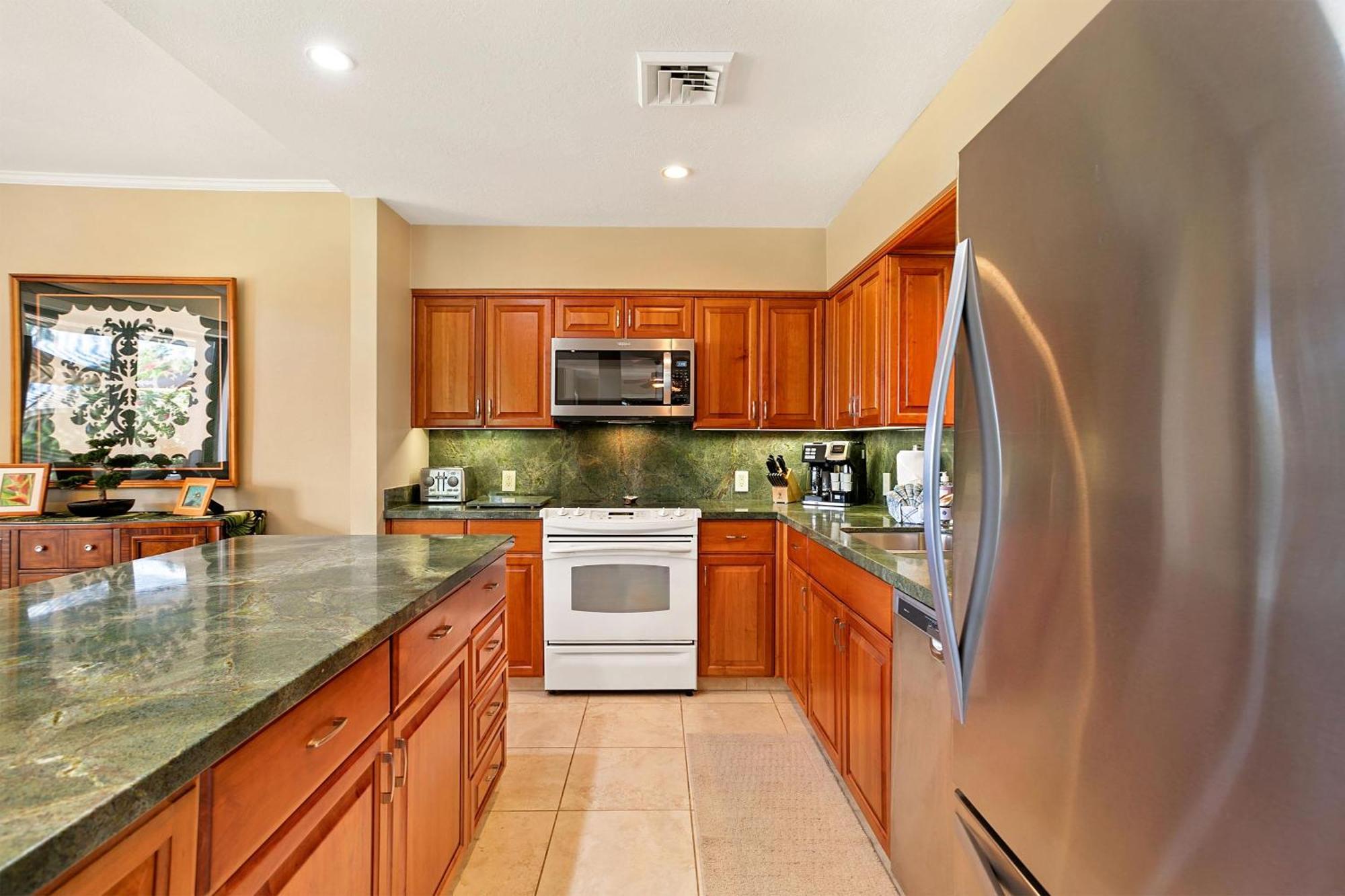 Makena Surf G-201 - End Unit, Panoramic Views, Ac!
