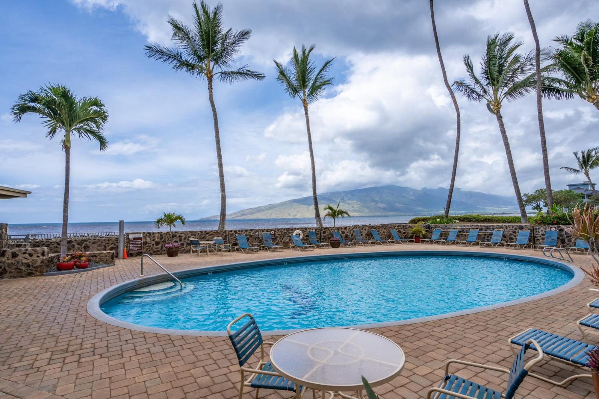 2 Bedroom 2 Bath Luxury Oceanfront Vistas Holiday home *