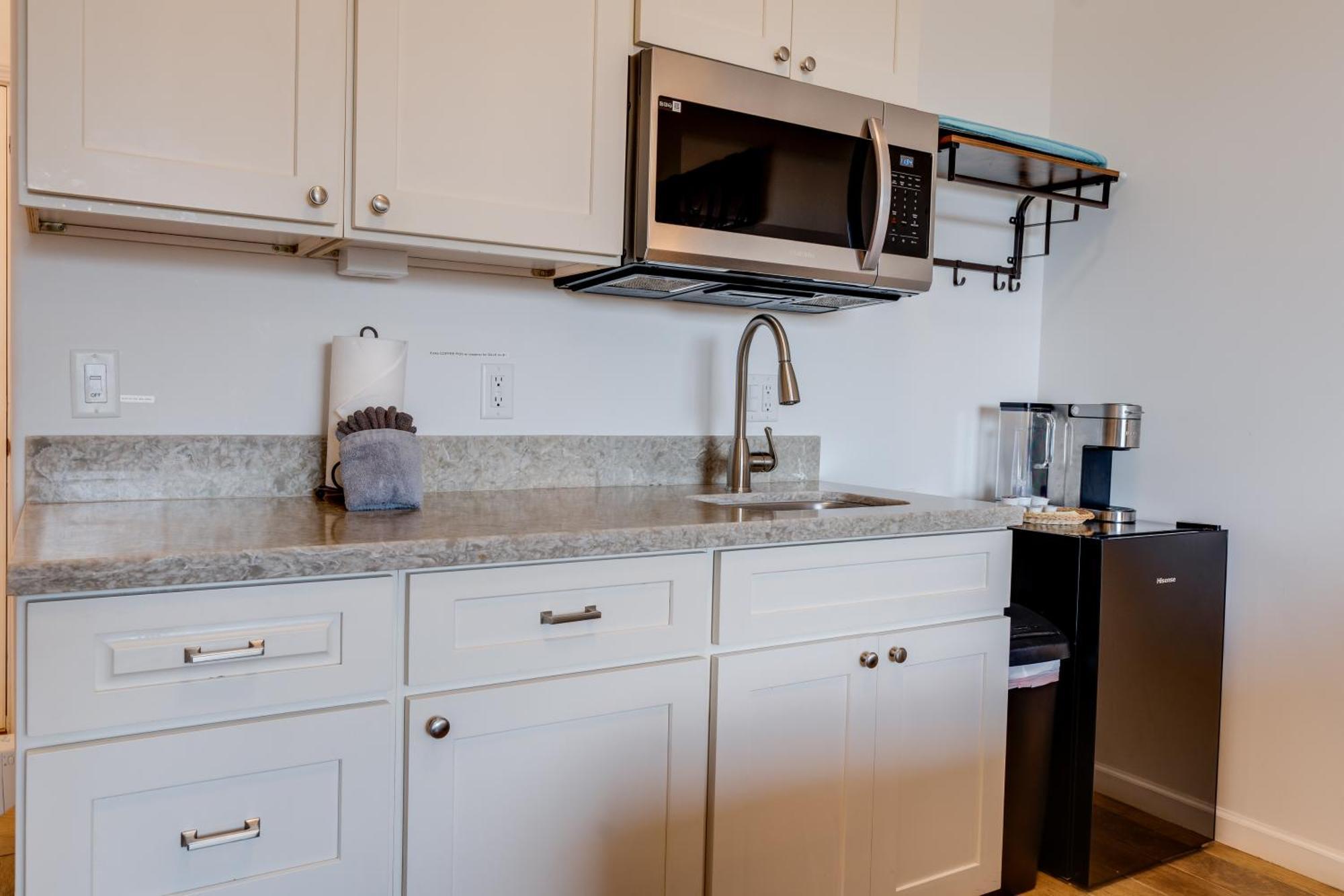 Unit 9 Maui Ohana Modern * Wailuku