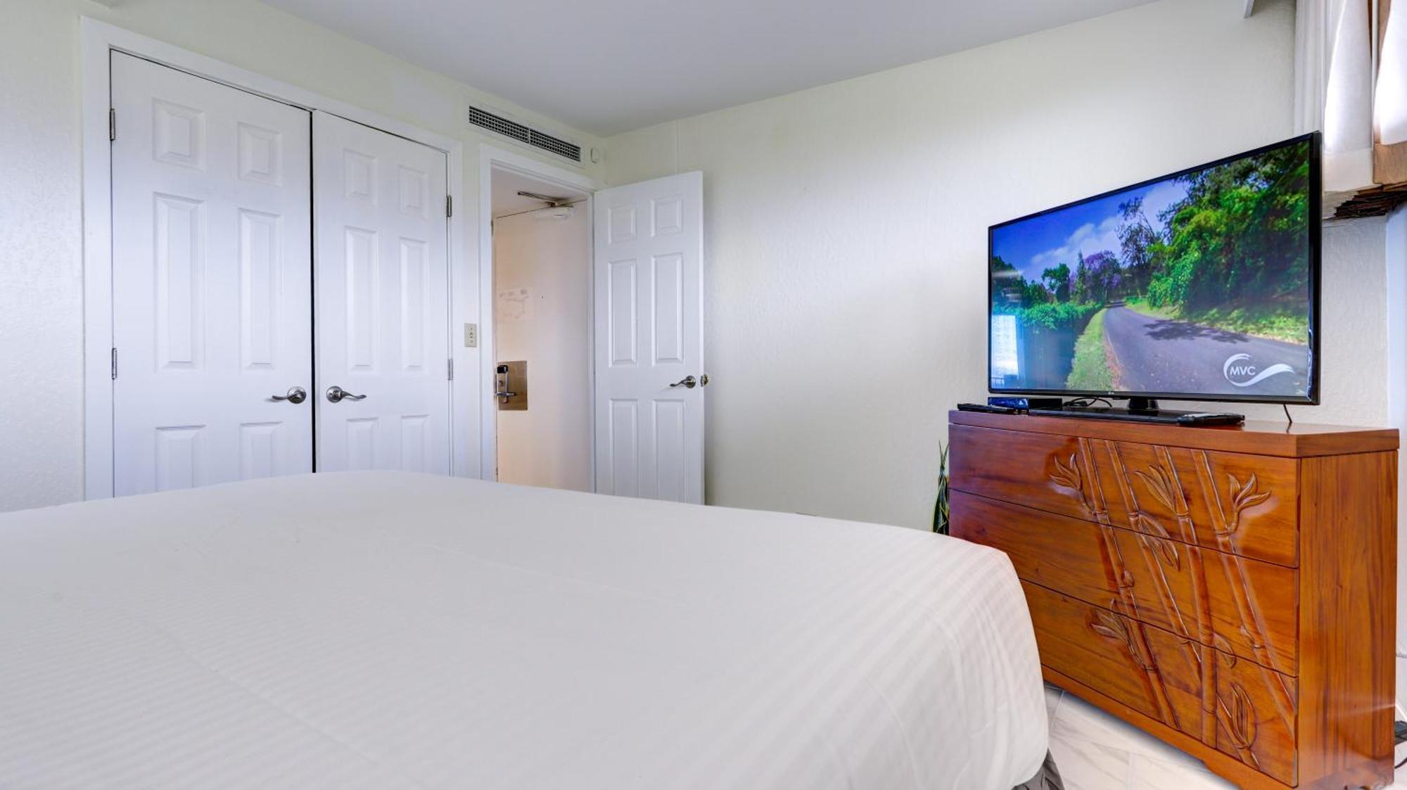 Maui Westside Presents: Kaanapali Shores 733 Stunning Ocean Views New Listing Apartment *