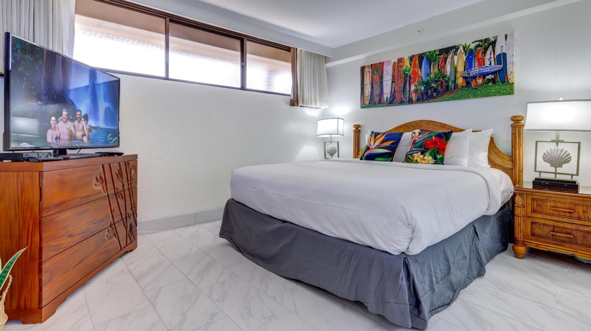 Apartment Maui Westside Presents: Kaanapali Shores 733 Stunning Ocean Views New Listing *
