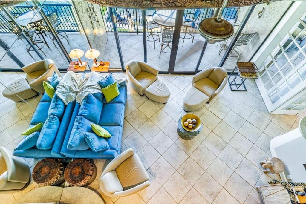 The Noniluna Two - Sleeps 9 Pack N Play * Lahaina