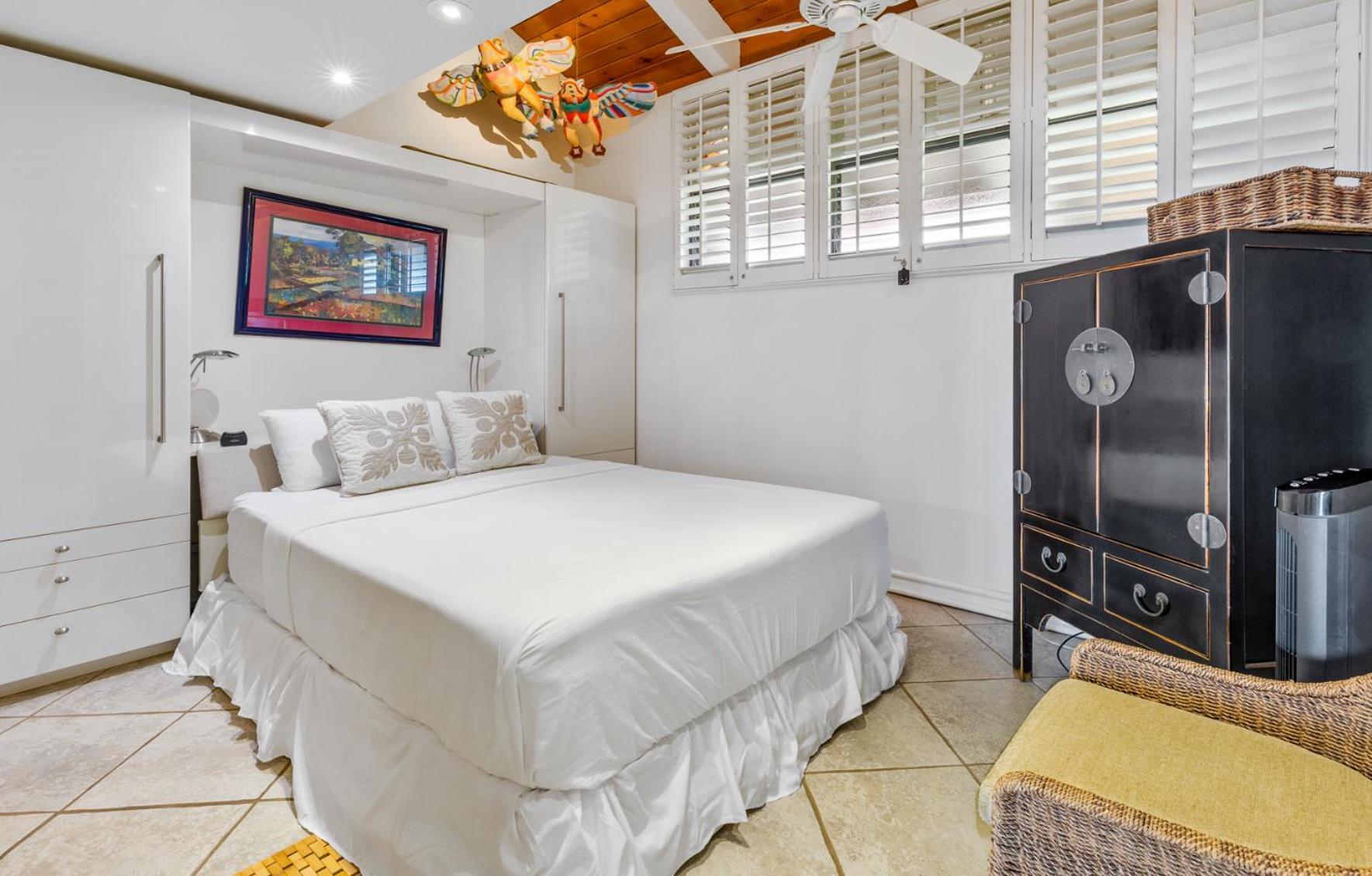 The Noniluna Two - Sleeps 9 Pack N Play Apartment Lahaina