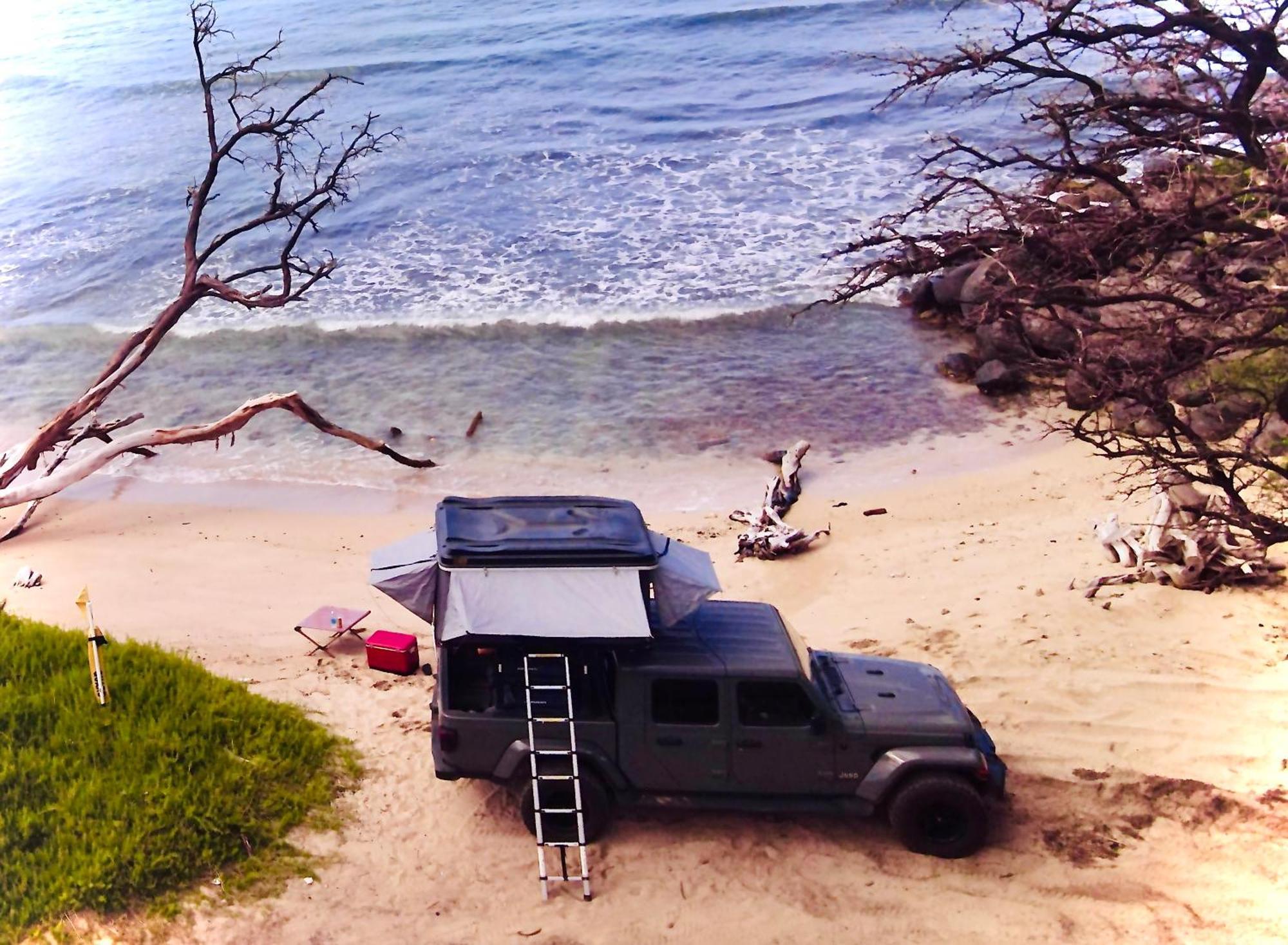 Apartment Embark On A Journey Through Maui With Aloha Glamp's Jeep And Rooftop Tent Allows To Discover Diverse Campgrounds, Unveiling The Island's Beauty From Unique Perspectives Each Day Paia