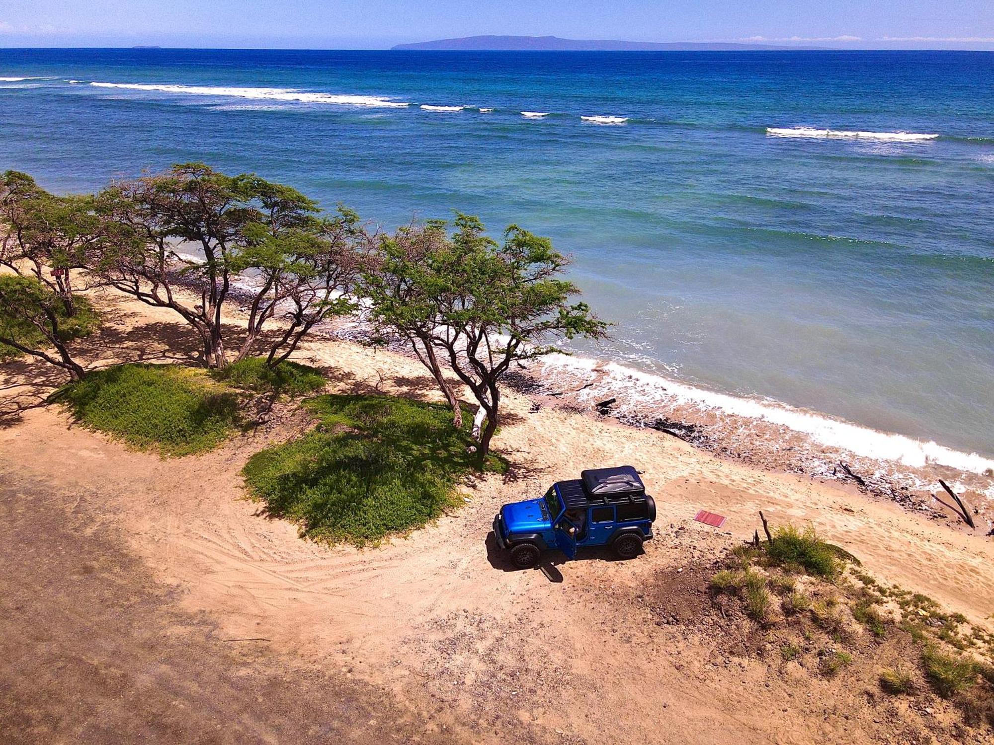 Embark On A Journey Through Maui With Aloha Glamp's Jeep And Rooftop Tent Allows To Discover Diverse Campgrounds, Unveiling The Island's Beauty From Unique Perspectives Each Day * Paia