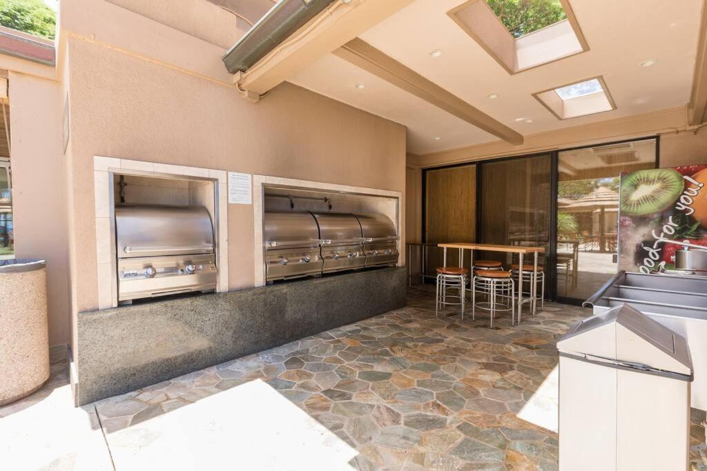Ocean Views On Maui! Perfect For Honeymooners!! Apartment