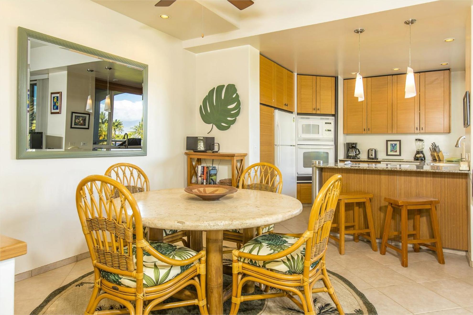 Palms At Wailea Two Bedrooms - Partial Ocean View By Coldwell Banker Island Vacations Apartment