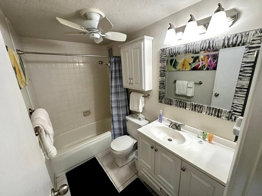 Beautiful Oceanfront, Ac In Each Room, Sleeps 6 *