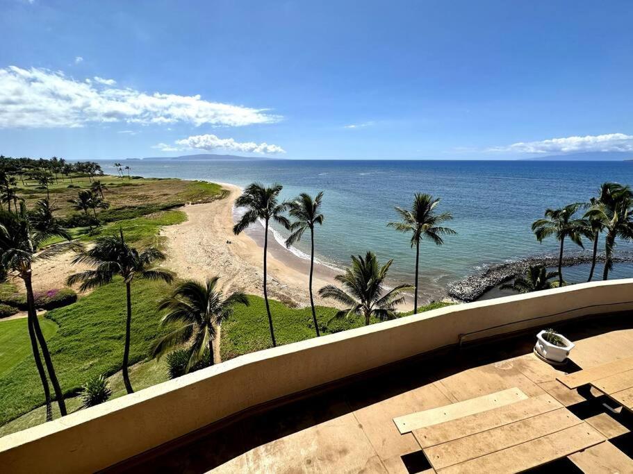 Beautiful Oceanfront, Ac In Each Room, Sleeps 6 Apartment *