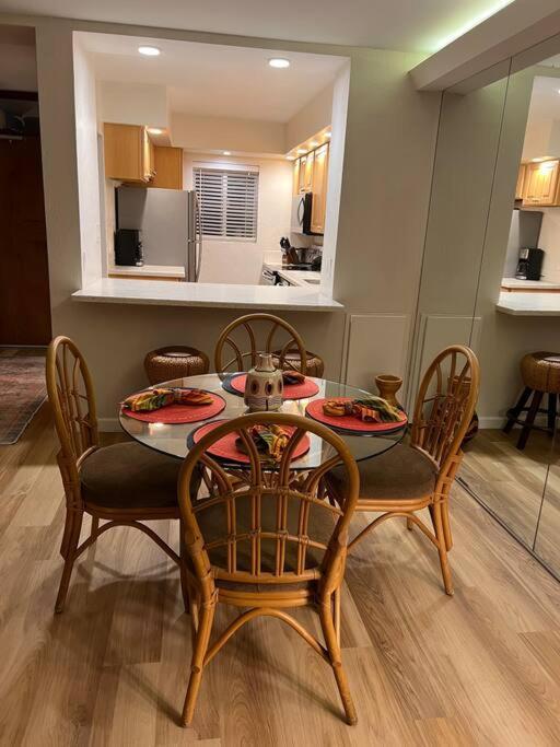 Apartment Beautiful Oceanfront, Ac In Each Room, Sleeps 6 Kihei