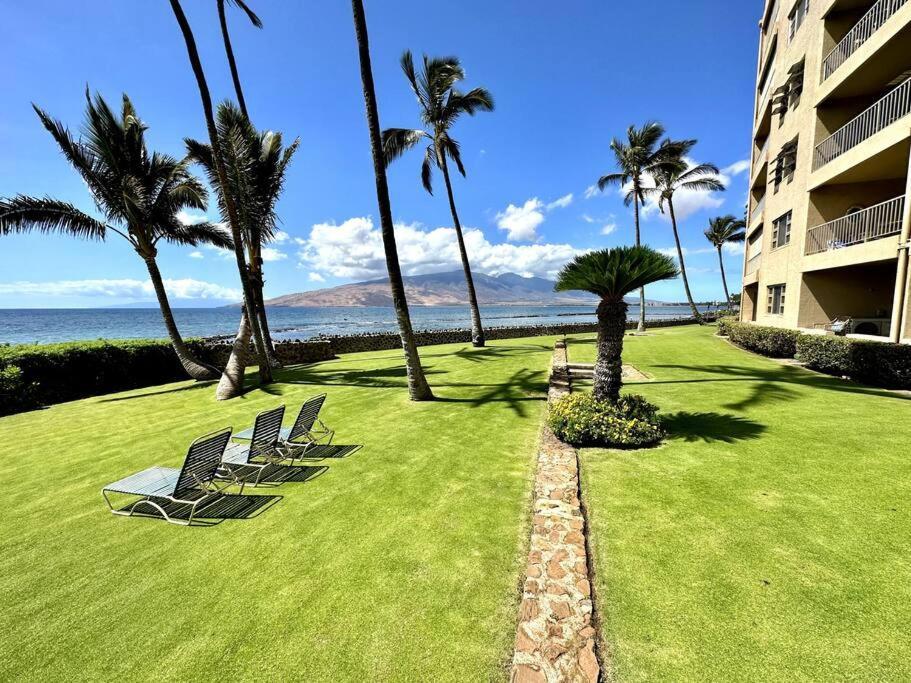 Beautiful Oceanfront, Ac In Each Room, Sleeps 6 Apartment *