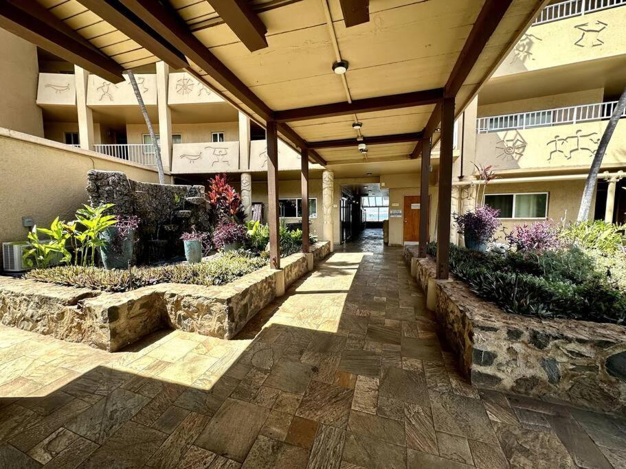Beautiful Oceanfront, Ac In Each Room, Sleeps 6 Apartment