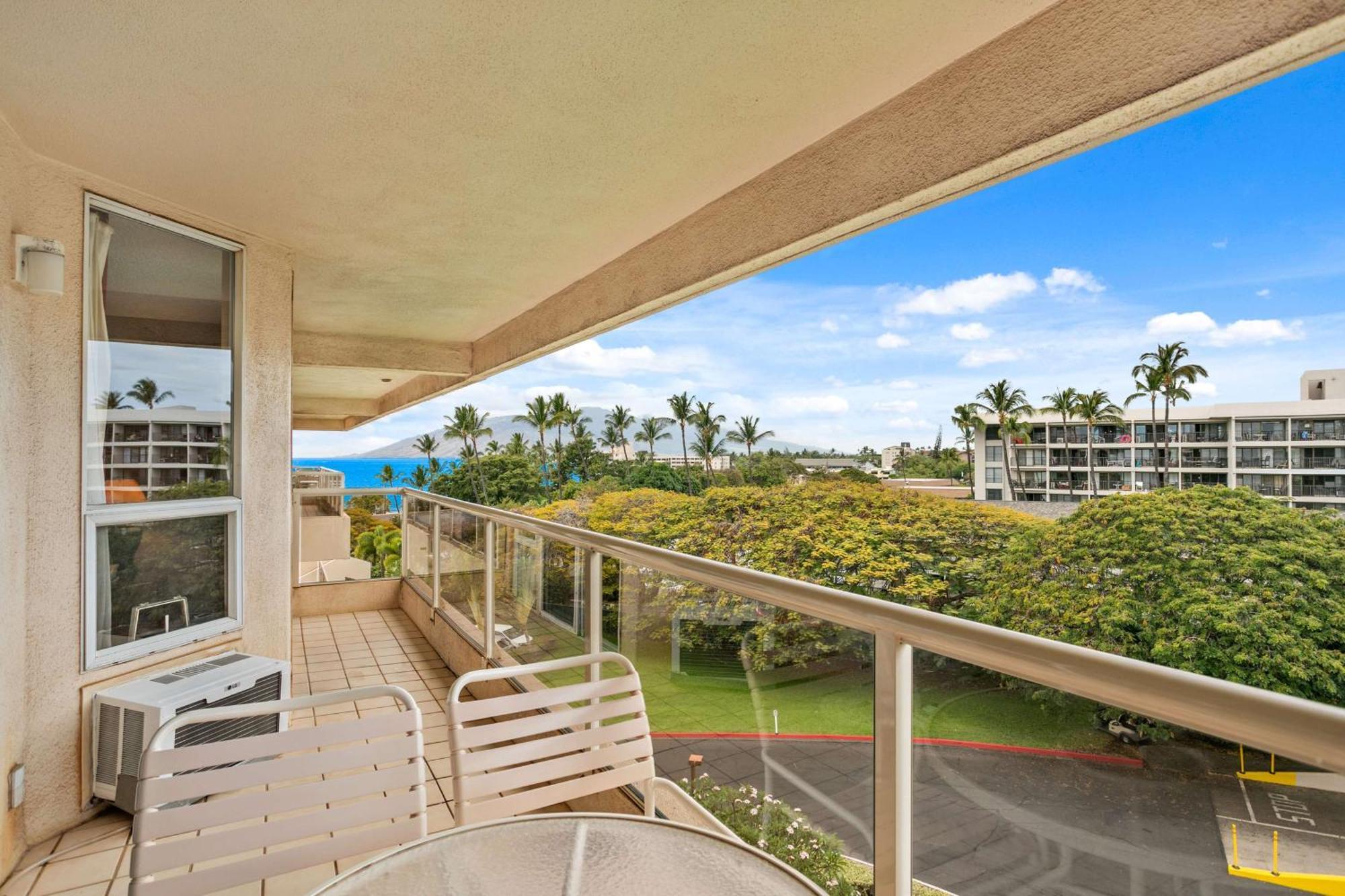 Aston At The Maui Banyan