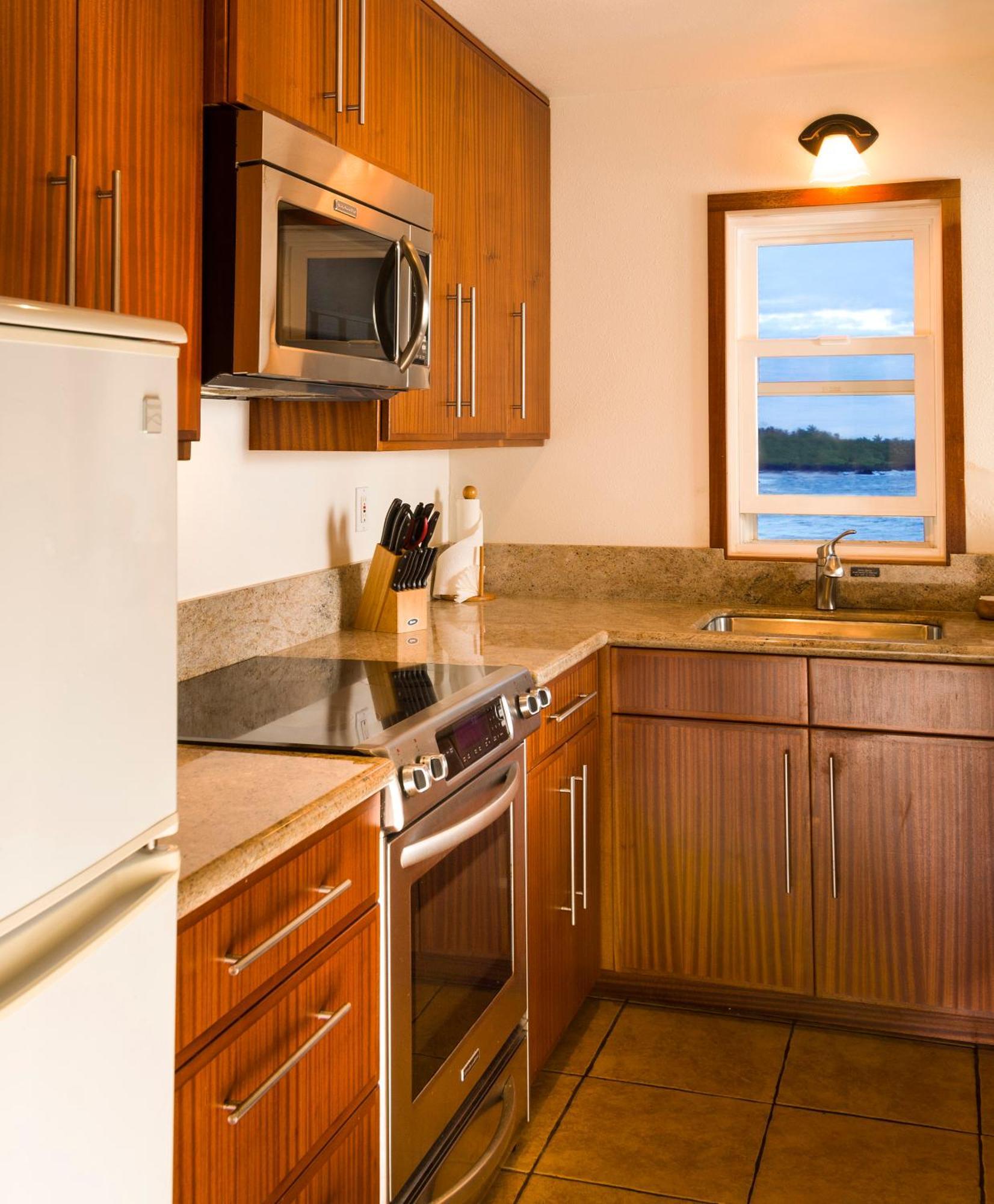 Kai Maui - #101 Kaʻuiki Premium Oceanview 1 Br Apartment
