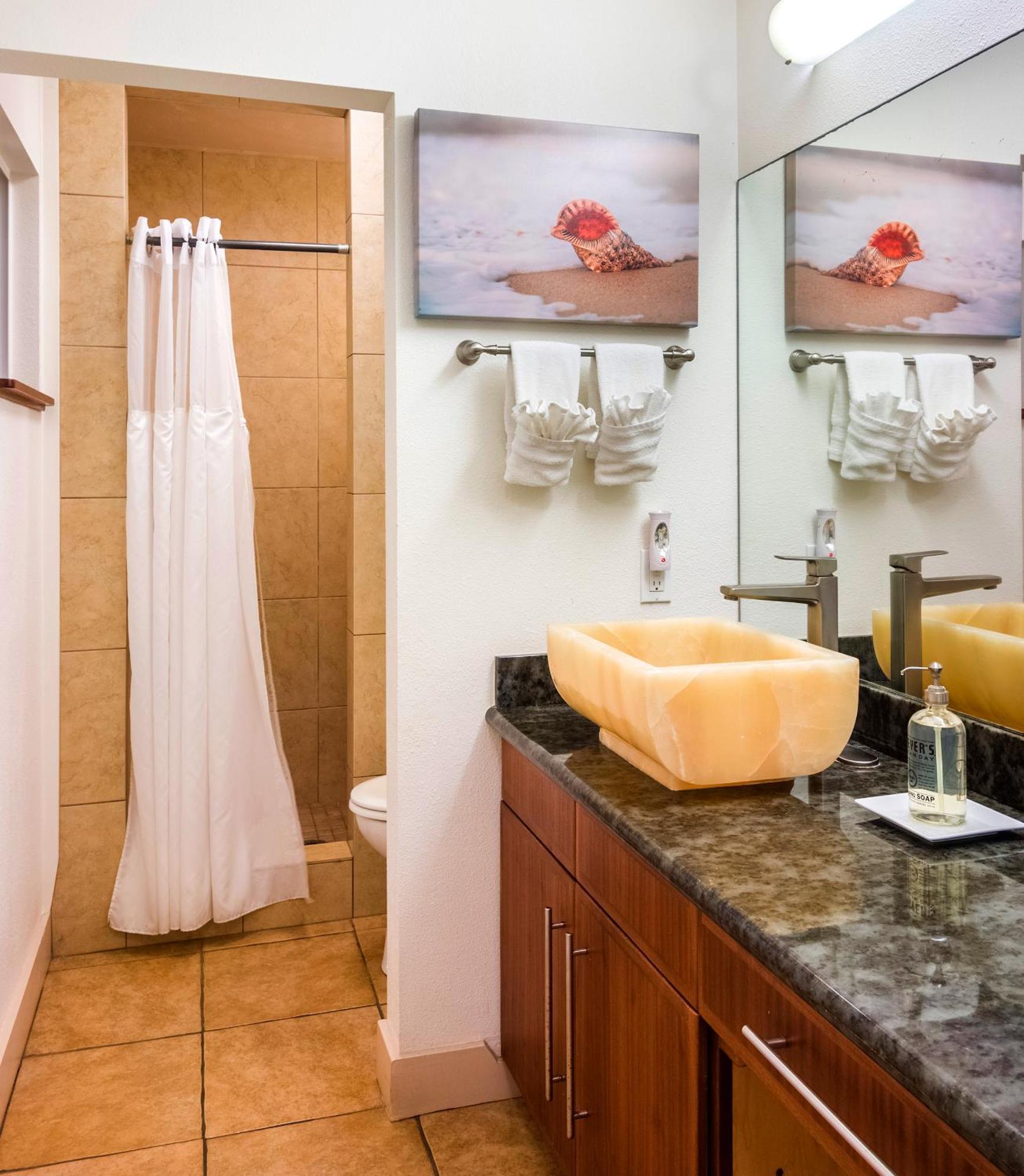 Kai Maui - #101 Kaʻuiki Premium Oceanview 1 Br Hana