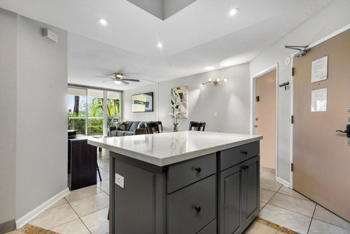 Beautiful Modern Remodeled Maui Banyan